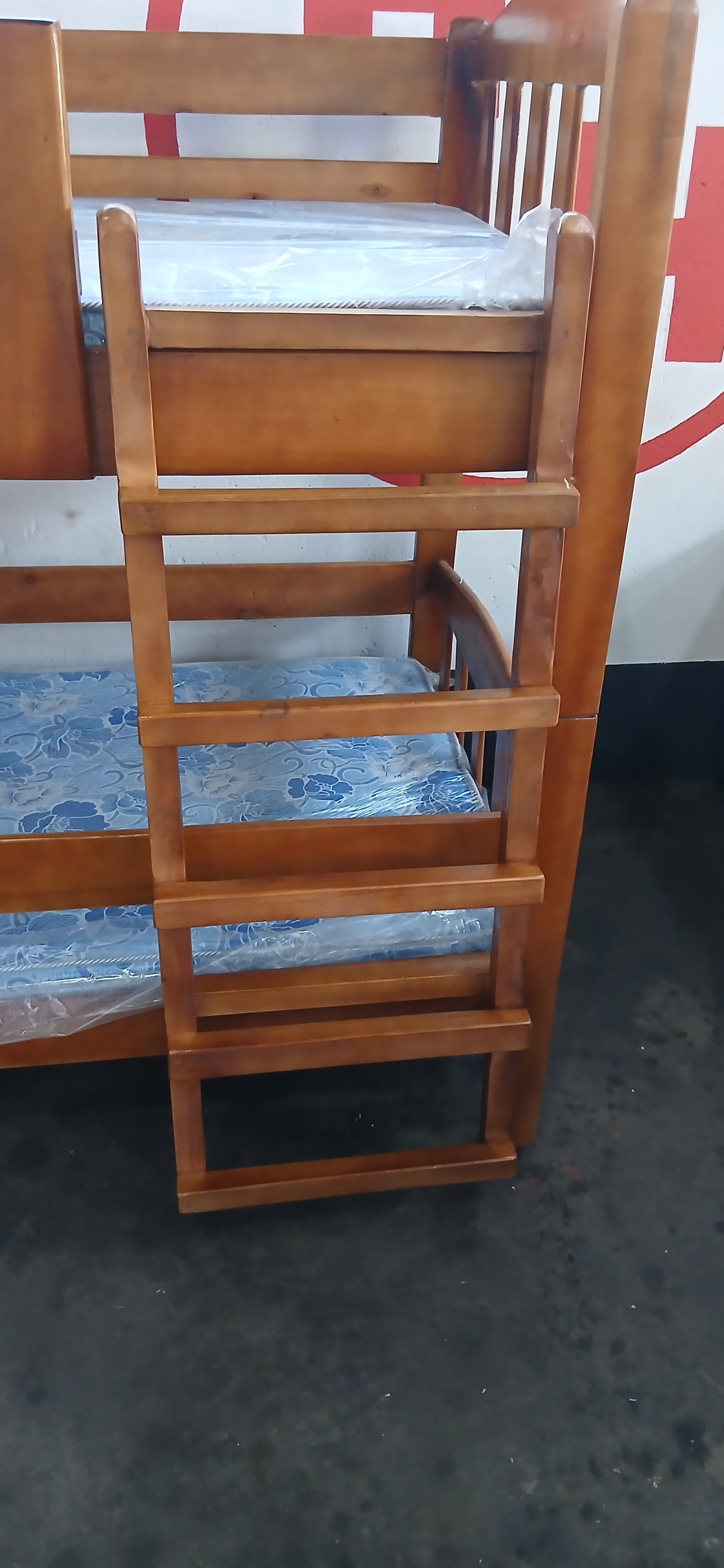 Bunk bed