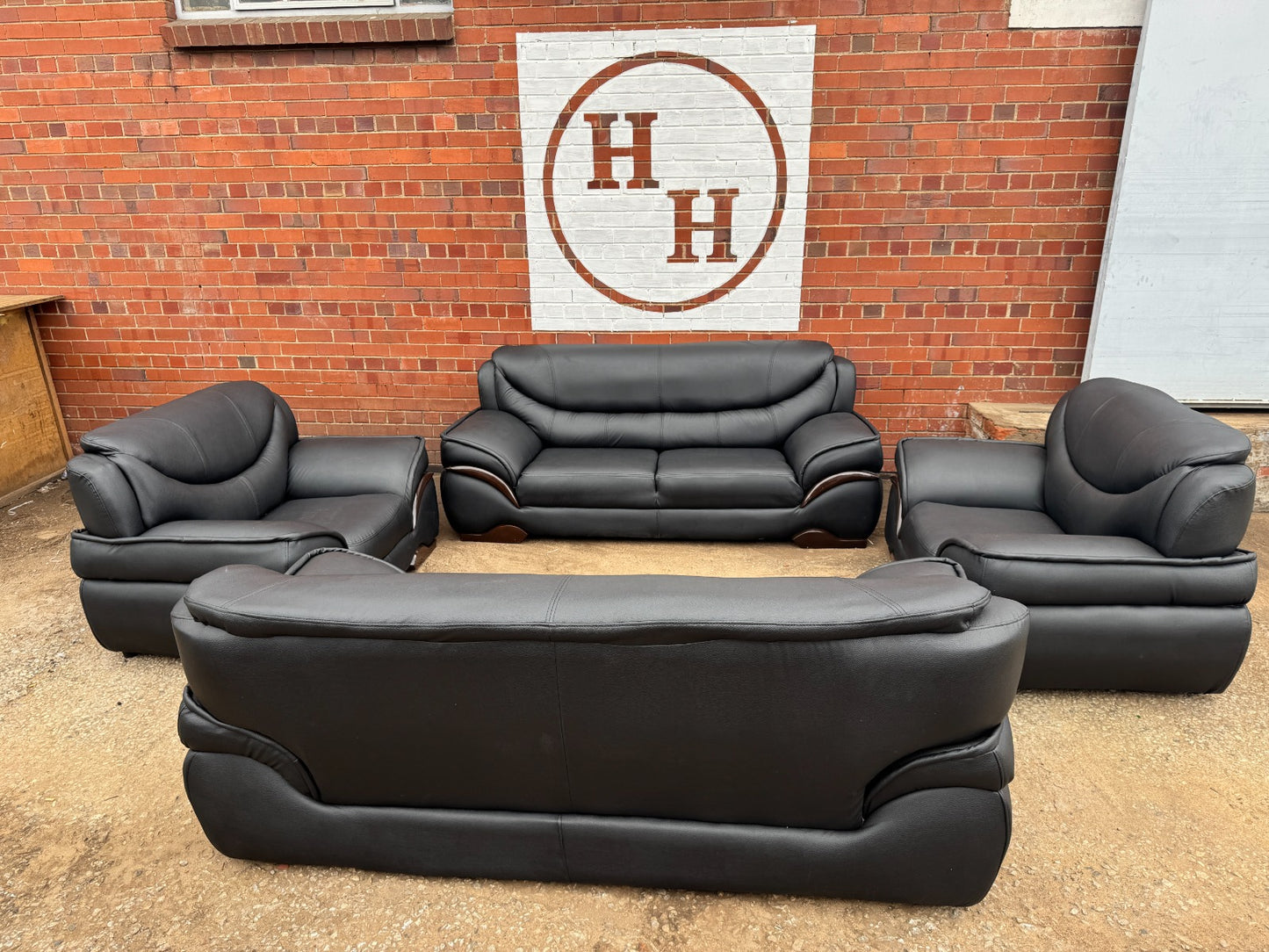 Kirsty sofa