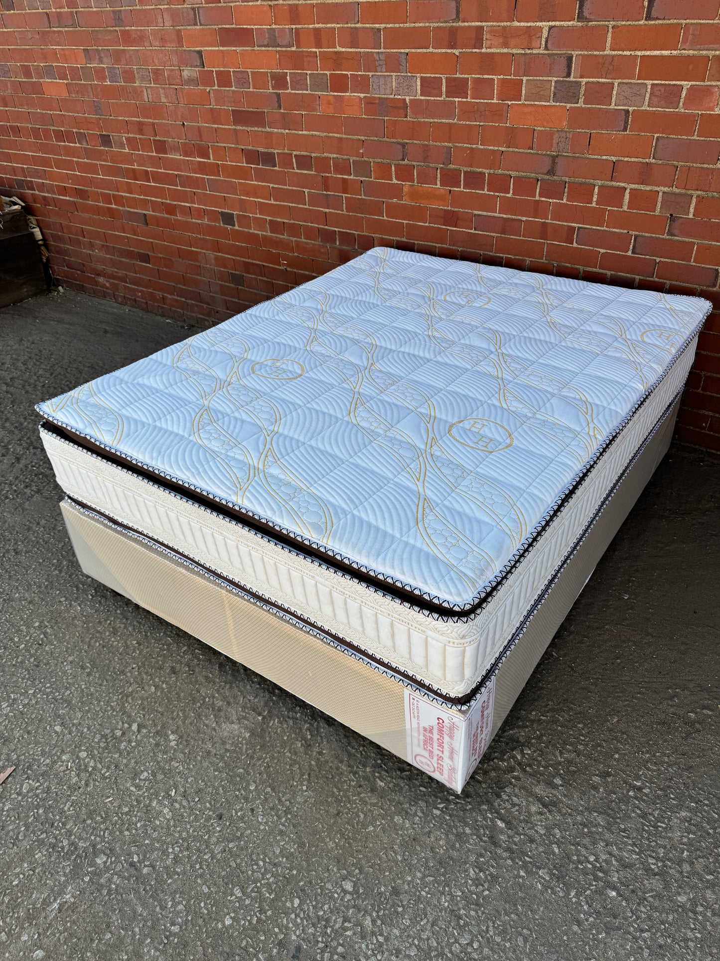 queen pocket spring bed
