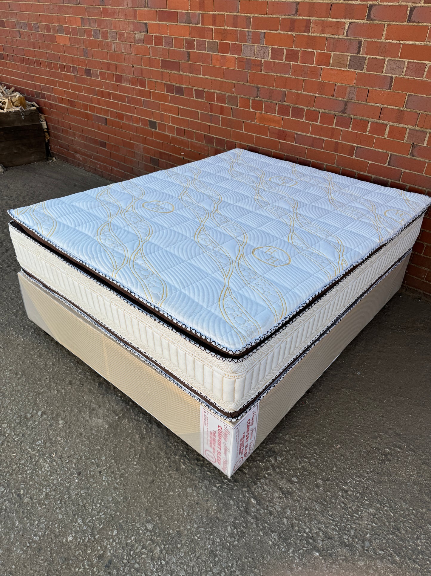 queen pocket spring bed