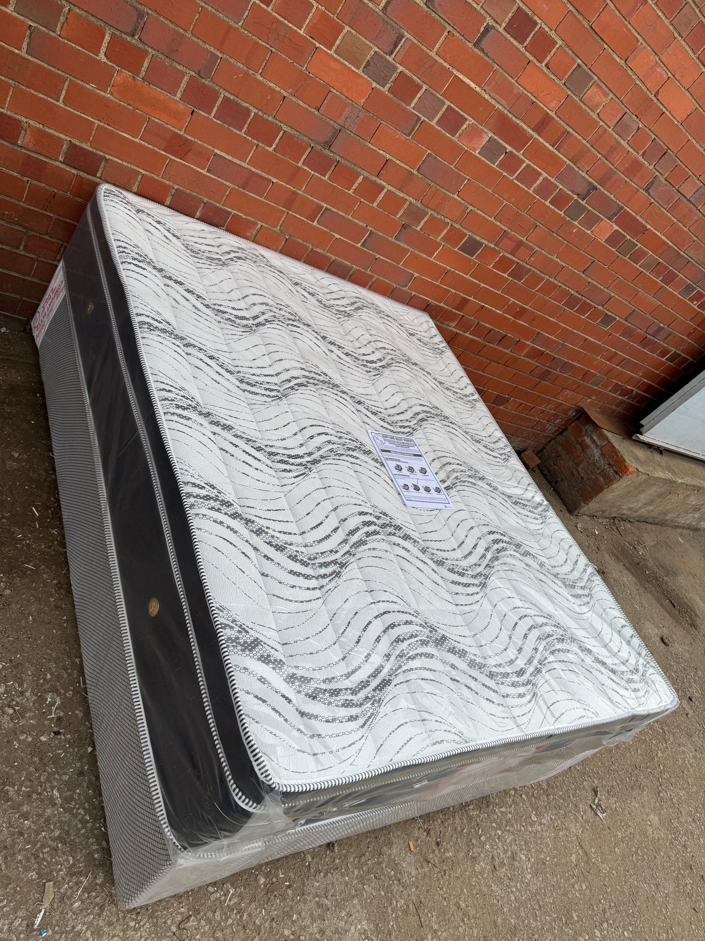 queen euro top spring bed