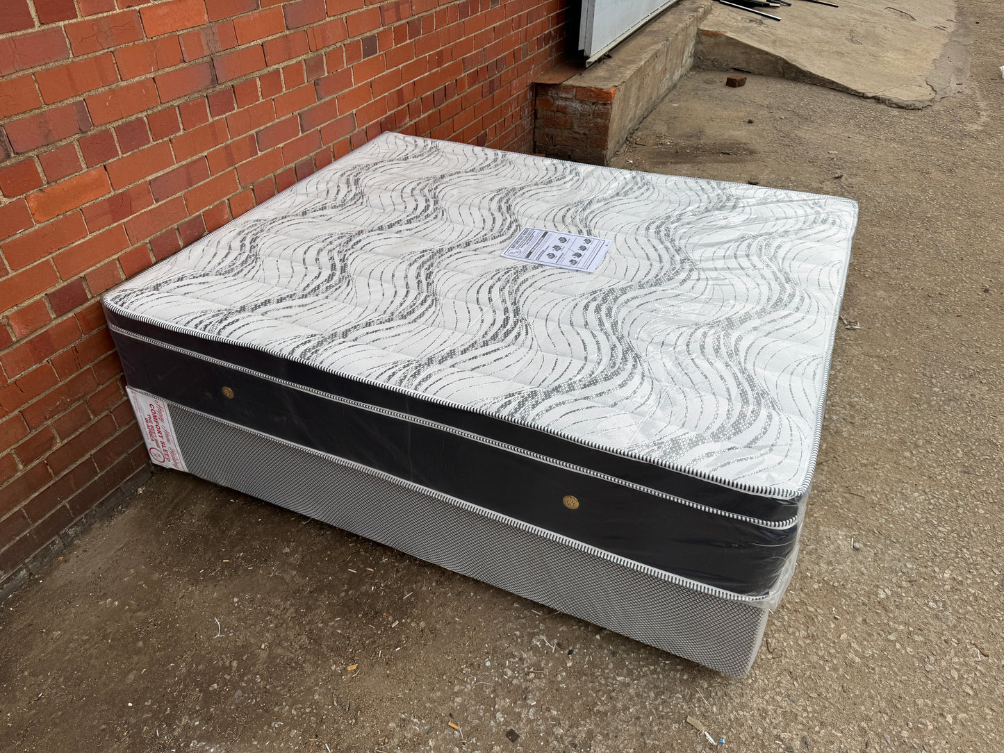 queen euro top spring bed