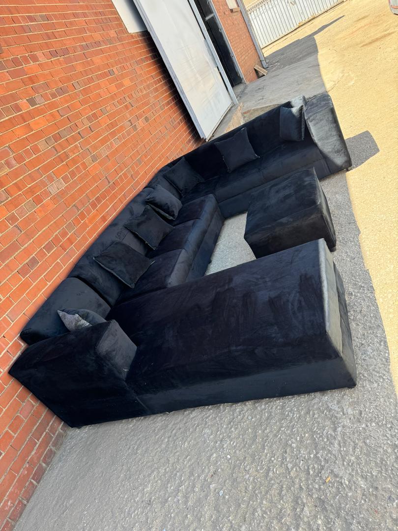 u shaped couch