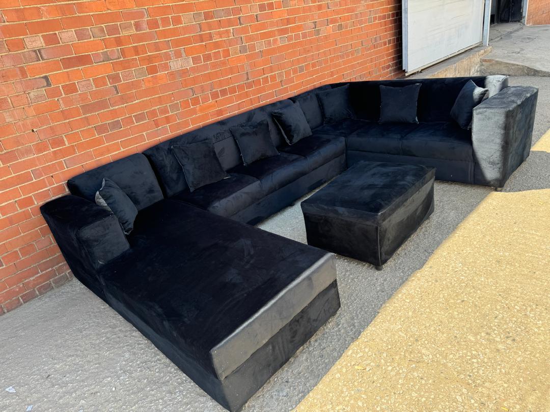 u shaped couch