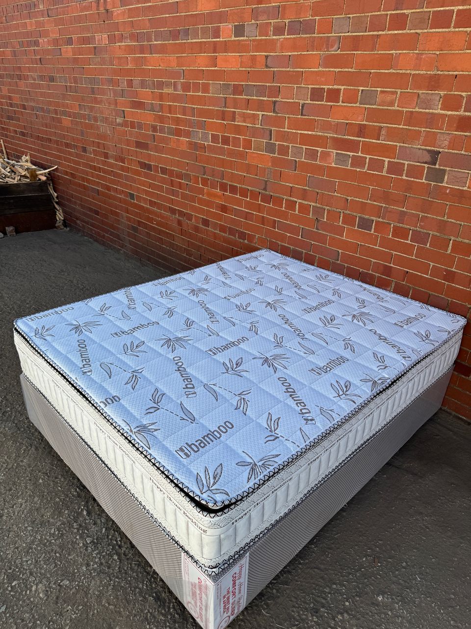 Double bamboo pillow top spring bed