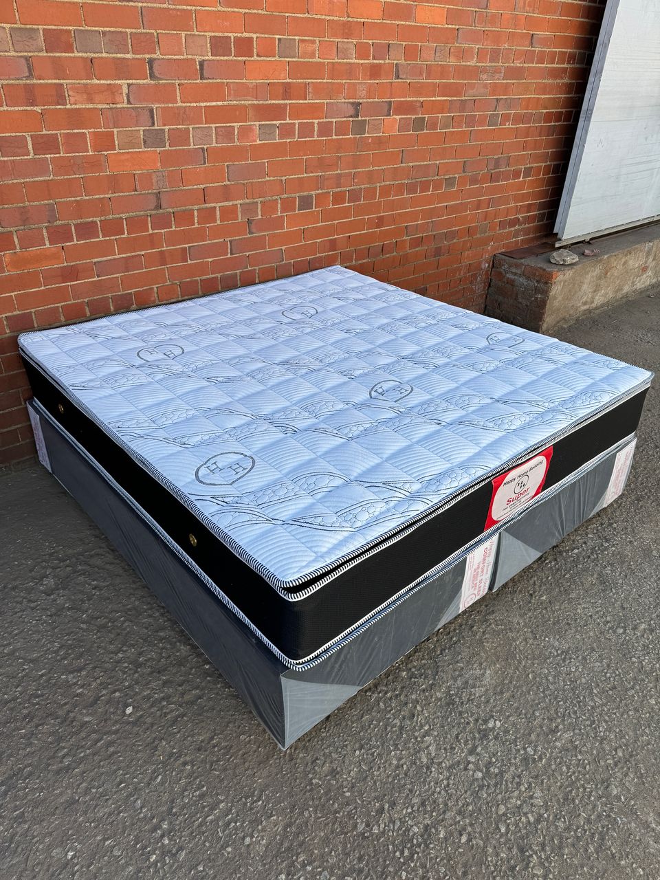 King standard pillow top spring bed
