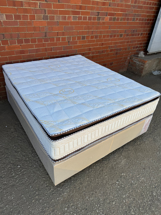 queen pocket spring bed