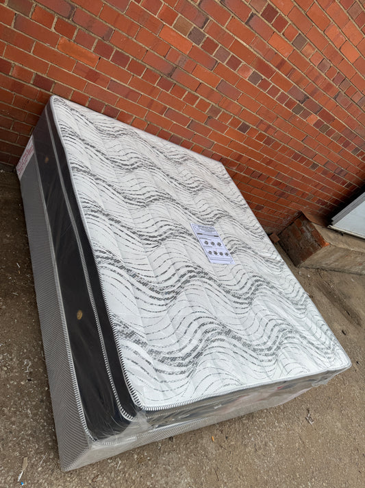 queen euro top spring  bed