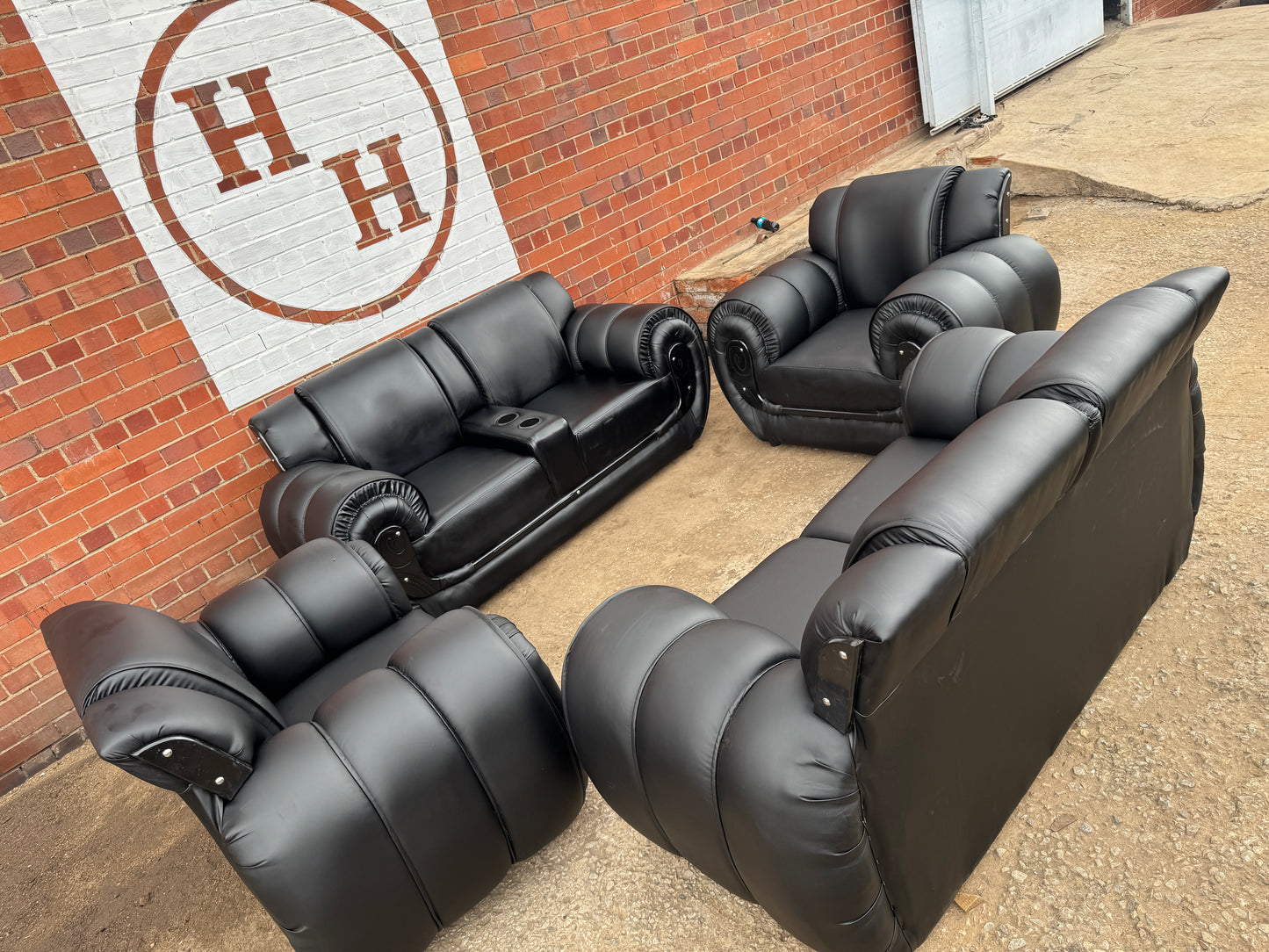 BLACK LEATHERRATE ELEPHANT  SOFA WITH CUP HOLDER