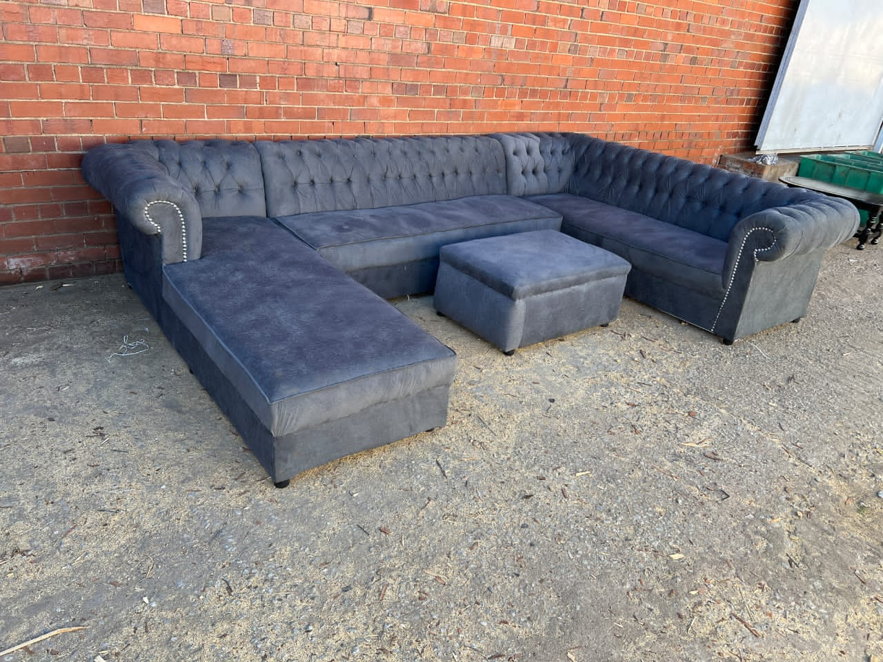 u shape chesterfield sofa